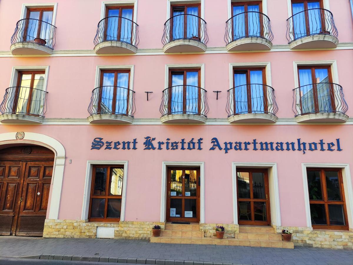 Szent Kristof Apartmanhotel Zalaegerszeg Exterior photo